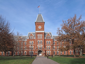 Should You Refinance to Pay for College?